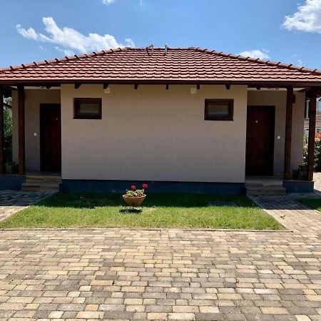 Konak Nestor Bungalows Skopje Exterior foto