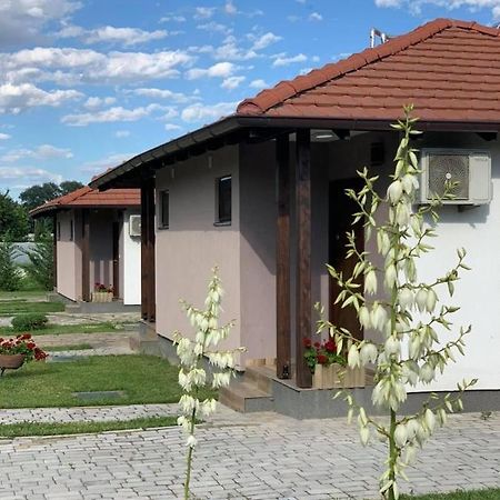 Konak Nestor Bungalows Skopje Exterior foto